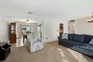 26 Charles Cir, Islip, NY 11751 - Photo 6