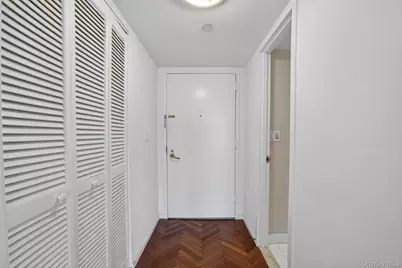 10 Stewart Place #4BE, White Plains, NY 10603 - Photo 6