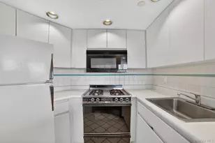 10 Stewart Pl, White Plains, NY 10603 - Photo 20