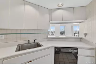 10 Stewart Place #4BE, White Plains, NY 10603 - Photo 24