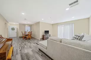 101 Flair Ct E, Saint James, NY 11780 - Photo 10