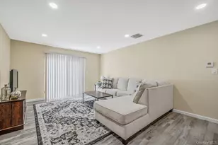 101 Flair Ct E, Saint James, NY 11780 - Photo 8