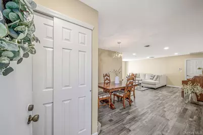 101 Flair Court E, Saint James, NY 11780 - Photo 4