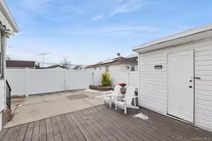 46 Benedict Ave, Valley Stream, NY 11580 - Photo 28