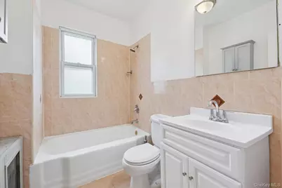 46 Benedict Avenue, Valley Stream, NY 11580 - Photo 18