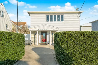 95-11 164th Avenue, Howard Beach, NY 11414 - Photo 2