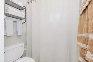 95-11 164th Ave, Howard Beach, NY 11414 - Photo 32