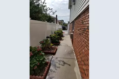 95-11 164th Avenue, Howard Beach, NY 11414 - Photo 40