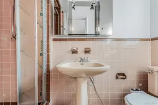 216-47 Sawyer Ave, Queens Village, NY 11427 - Photo 32