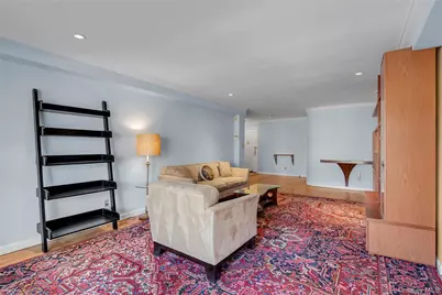 20 Canterbury Road #2C, Great Neck, NY 11021 - Photo 2