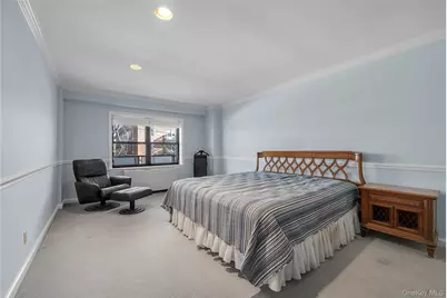 20 Canterbury Road #2C, Great Neck, NY 11021 - Photo 10