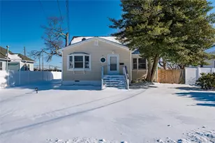 71 Community Rd, Bay Shore, NY 11706 - Photo 22