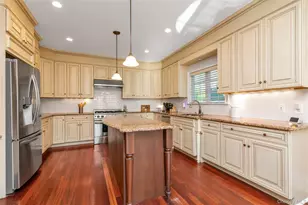 115 Lincoln Ave, Rockville Centre, NY 11570 - Photo 8