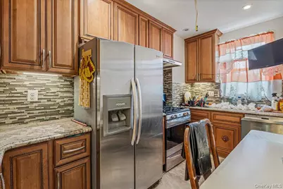 333 East 26 Street, Brooklyn, NY 11226 - Photo 4