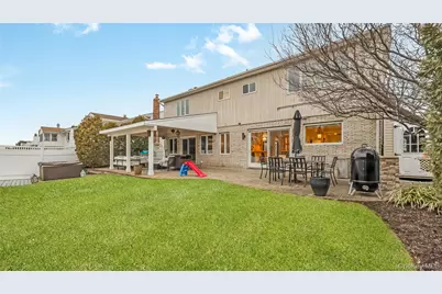 2876 Shore Road, Bellmore, NY 11710 - Photo 36