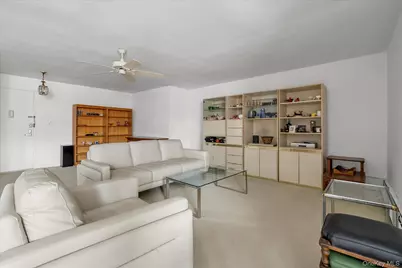 25 Chapel Place #3N, Great Neck, NY 11021 - Photo 4