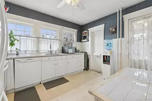 73 Redmond Ave, Bay Shore, NY 11706 - Photo 6