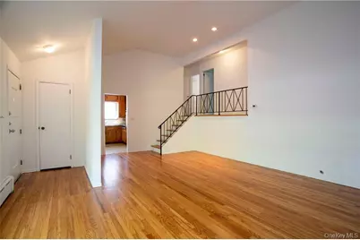 72 Park Ave Terrace, Yonkers, NY 10703 - Photo 6