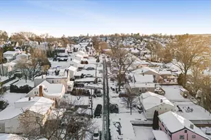 72 Park Ave Terrace, Yonkers, NY 10703 - Photo 2