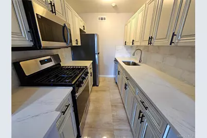 199 Artist Lake Drive, Middle Island, NY 11953 - Photo 4