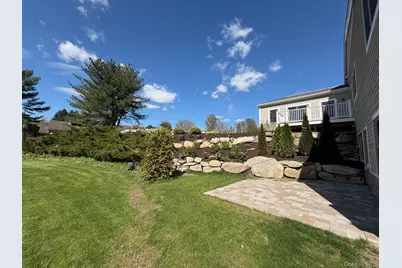 905 Oakridge Common, South Salem, NY 10590 - Photo 28