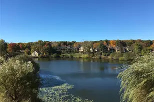 905 Oakridge Common, South Salem, NY 10590 - Photo 2