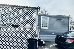 10 Fern Ave, Bay Shore, NY 11706 - Photo 2