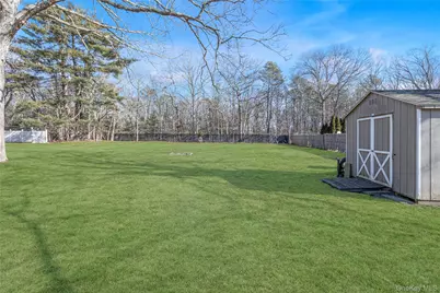 117 Ohio Avenue, Medford, NY 11763 - Photo 16