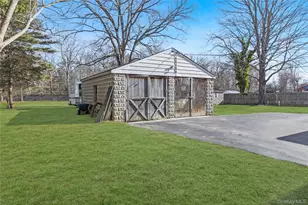 117 Ohio Ave, Medford, NY 11763 - Photo 18