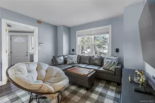 117 Ohio Ave, Medford, NY 11763 - Photo 2