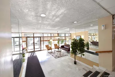 85 S Centre Ave #A20, Rockville Centre, NY 11570 - Photo 2