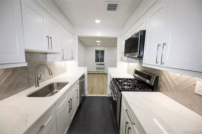 85 S Centre Ave #A20, Rockville Centre, NY 11570 - Photo 4