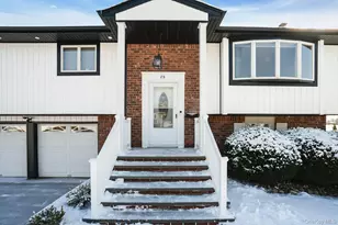 89 Harvest Ln, Commack, NY 11725 - Photo 4