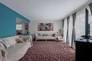 243-17 72nd Ave, Douglaston, NY 11362 - Photo 2