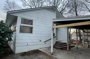 5 Birch Ct, Riverhead, NY 11901 - Photo 4