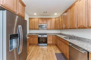 420 Pacing Way, Westbury, NY 11590 - Photo 6
