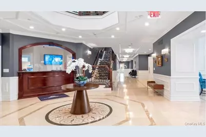 420 Pacing Way, Westbury, NY 11590 - Photo 20