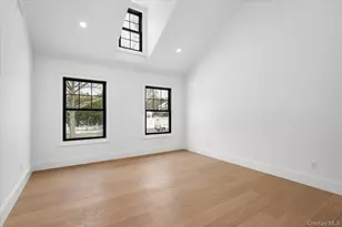 20 Fox Hunt Ln, Cold Spring Harbor, NY 11724 - Photo 28