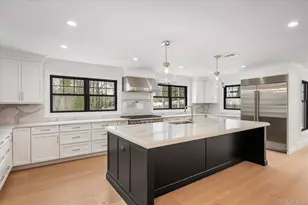 20 Fox Hunt Ln, Cold Spring Harbor, NY 11724 - Photo 10