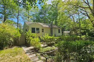 176 Maple Ave, Flanders, NY 11901 - Photo 2