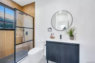 8 Schoolhouse Rd, Levittown, NY 11756 - Photo 14