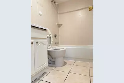 176-6 Jamaica Avenue Street #2nd, Jamaica, NY 11432 - Photo 1