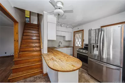 54 31st Street, Copiague, NY 11726 - Photo 10