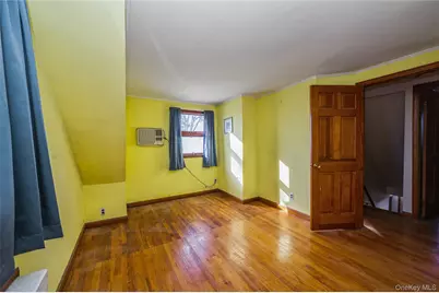 54 31st Street, Copiague, NY 11726 - Photo 22