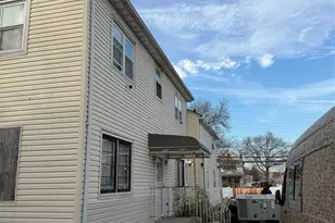 140-18 Foch Blvd, Jamaica, NY 11436 - Photo 4