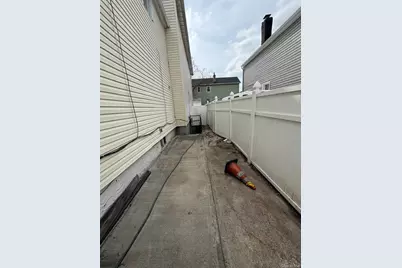 14018 Foch Boulevard, Jamaica, NY 11436 - Photo 12