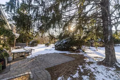 14 Hills Park Lane, Smithtown, NY 11787 - Photo 38