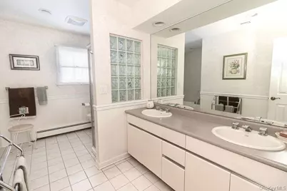 14 Hills Park Lane, Smithtown, NY 11787 - Photo 22