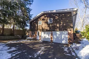 14 Hills Park Ln, Smithtown, NY 11787 - Photo 6