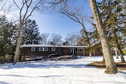 14 Hills Park Lane, Smithtown, NY 11787 - Photo 1